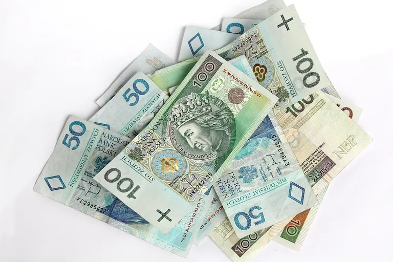 Aké dane platí pracujúci dôchodca